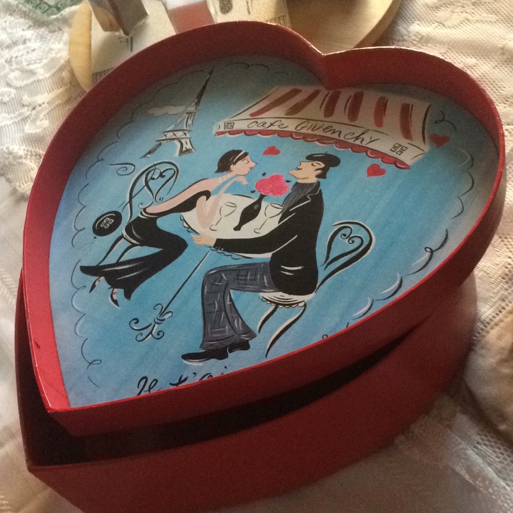 Valentine’s box - Picture 3 of 4